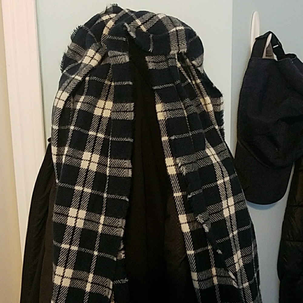 Navy blue scarf